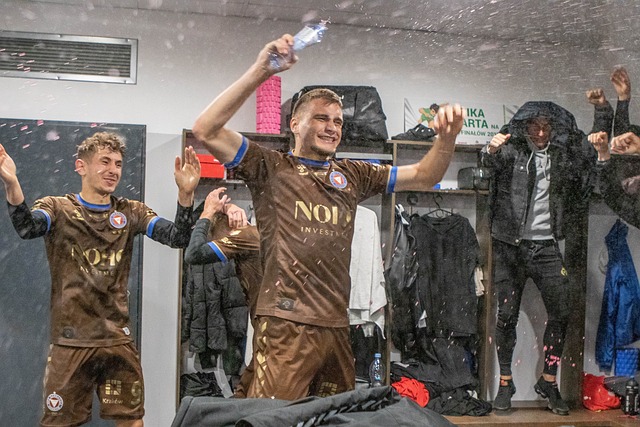 两队的较量 两队的较量